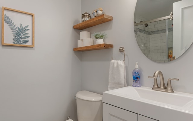 *ALL NEW* 3 BR South End Duplex WITH CENTRAL A/C Steps to downtown! - Picture 14