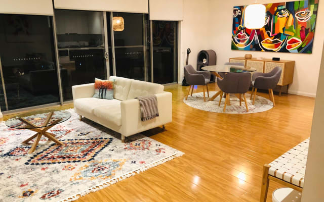 Private room near airport and beach