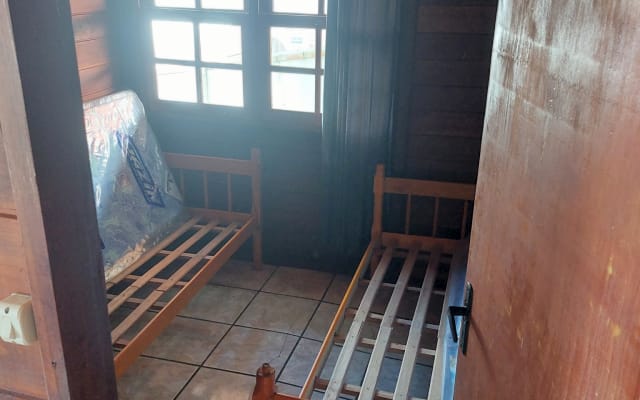 Casa con habitación compartida para amigos