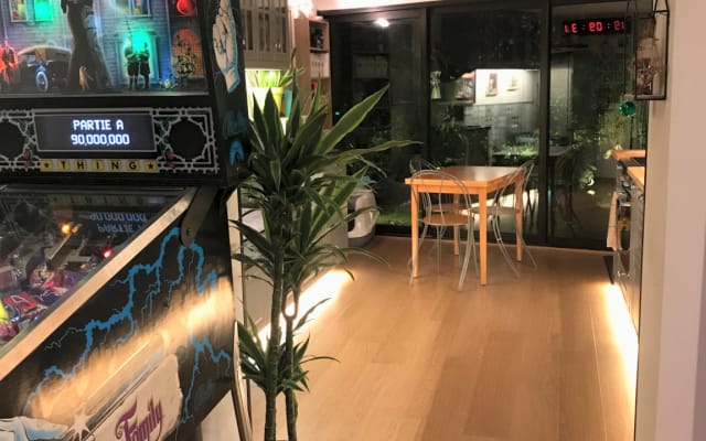 Chambre à l'étage dans une jolie maison près de La Défense