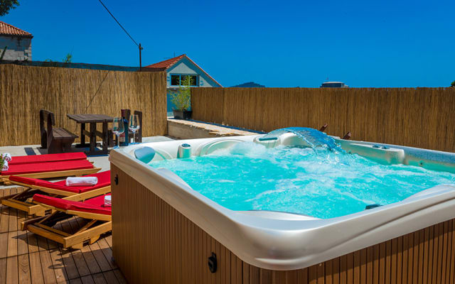 Lassen Sie sich von der fantastischen Aussicht von Ankora - HotTub...