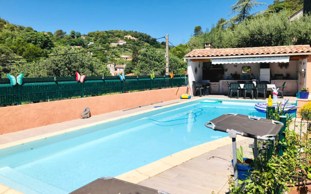 Relajarse en la piscina y jacuzzi, vista panorámica 11 personas
