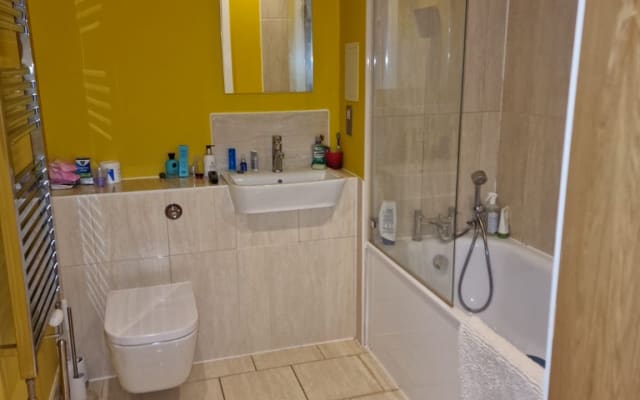 Chambre mignonne avec salle de bain dans le quartier animé de Hackney