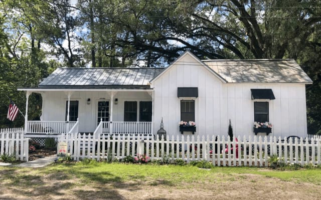100 Jahre altes, neu restauriertes Cottage