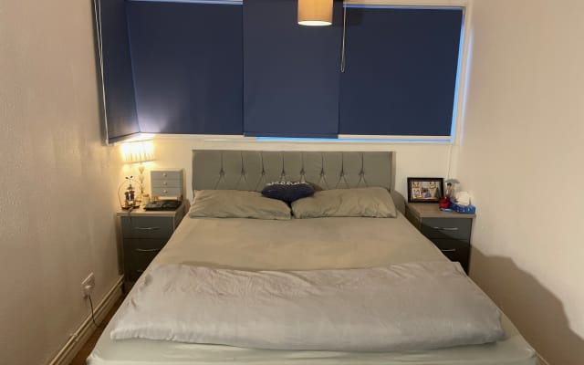 Room in Raynes park/Wimbledon area