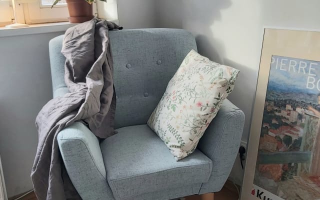 Sunny and stylish apartment in trendy central area + A/C