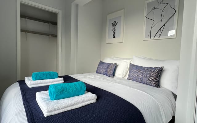 AB Apartments (30 mins to London)