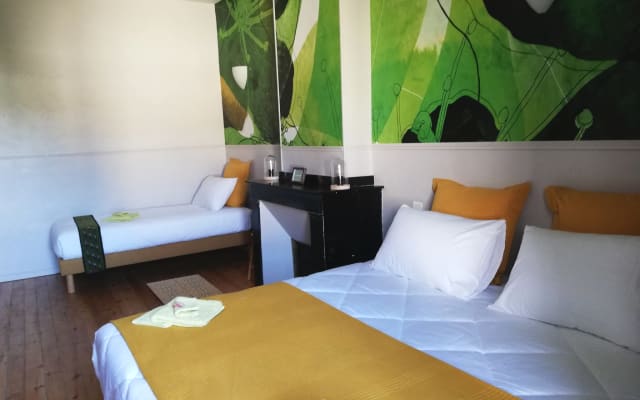 DOPPEL- oder DREIFACHZIMMER MIT PRIVATEM BADEZIMMER