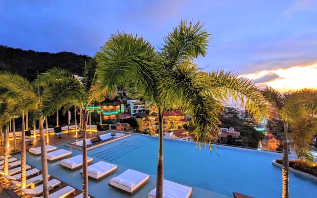 NUOVO! Soggiorno di lusso nel resort SOHO di Puerto Vallarta, Zona...