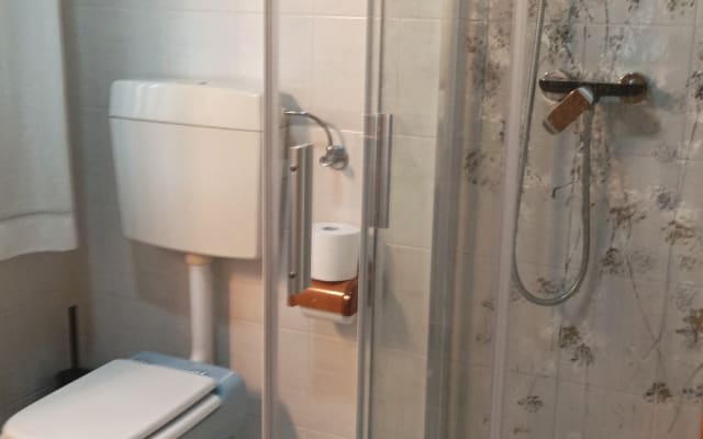 CHAMBRE DOUBLE OR AVEC SALLE DE BAIN PRIVÉE - Photo 13