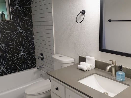 Elegante condominio en Mesa -- ¡Impresionante ubicación! - Foto 16