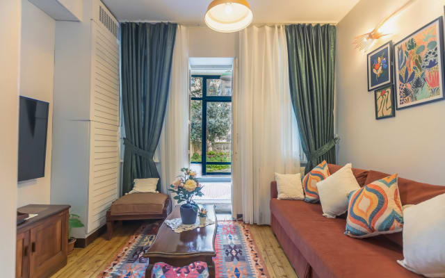 Cozy house with garden & terrace 10 minutes to Istiklal Street