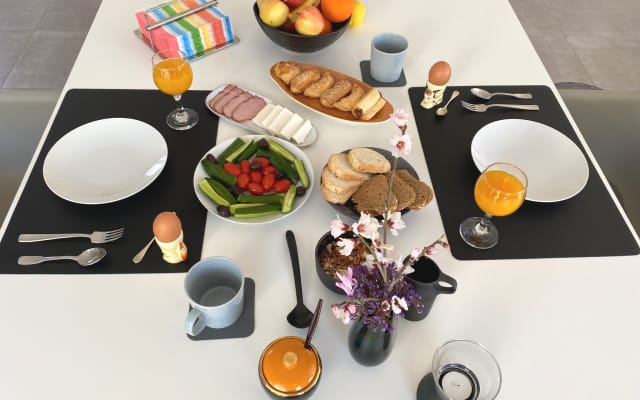 Anuncio de Gabriel & Damien en misterb&b - Enjoy our complementary breakfast 