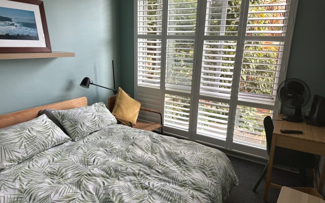 Sunny private room in naturist/nudist shared Bondi apartment  - Picture 7