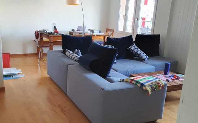 Chambre dans un bel appartement de 4 pièces pour des personnes...