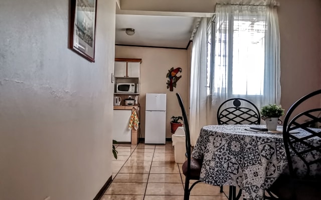 Casa Cafetal-Aeropuerto, Seguro y confortable.
