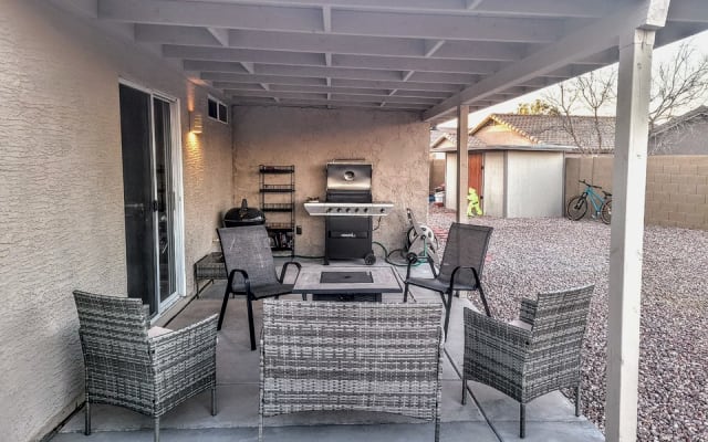 3 sofás y 1 colchón de aire ¡Posibilidad de ser invitado a una habitación privada! - Foto 4