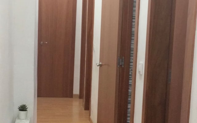 Double room next to Clot subway, Barcelona :) - Picture 7