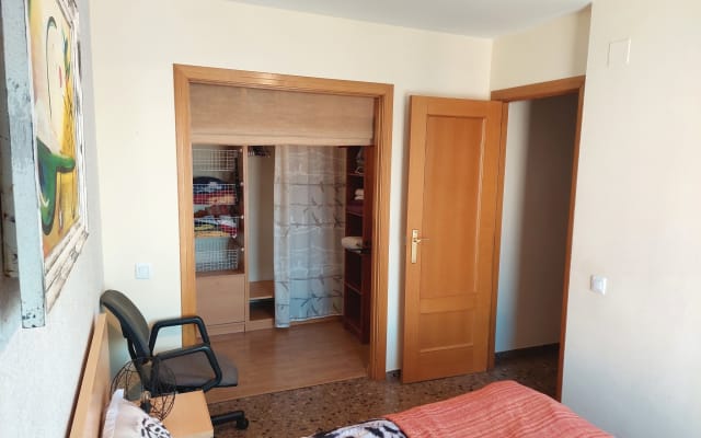 Private bedroom near city center