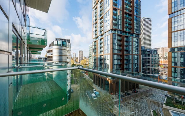 Luxury 3 BedApartment Canary Wharf Sleeps 6