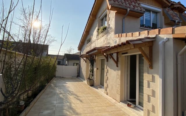 Chambre confortable dans une maison échoppe duplex rénovée