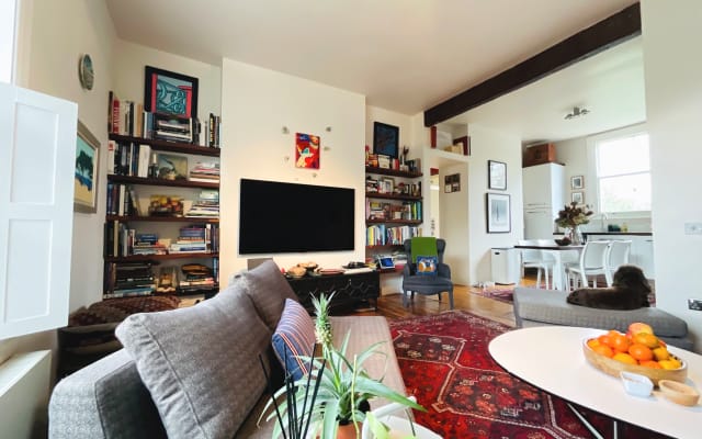 Cosy room in a stunning flat