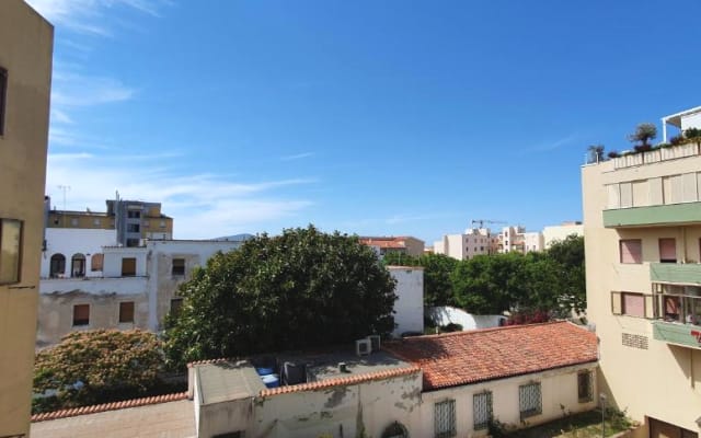 Comfortable apartment and in close proximity to city center and...