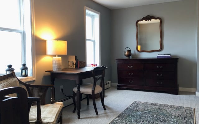 Room in Historic Victorian House in Coxsackie, NY
