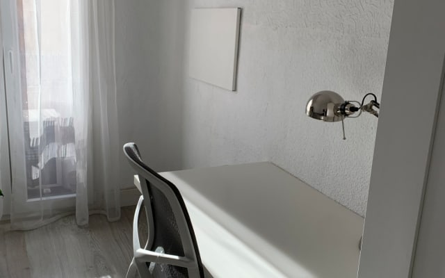 Room/ room Tetuan, Madrid