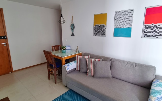 Apartamento nuevo con balcón, piscina, wi-fi, Netflix y aire en Praia...