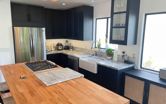 Beautiful room and private bathroom in the center of West Hollywood - 2 - Picture 4