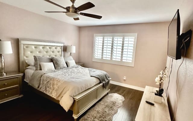 Hermoso condominio renovado situado cerca de State Farm Stadium y WestGate - Foto 4