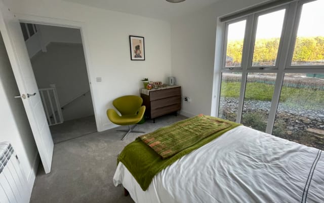 Privates Zweibettzimmer mit angrenzendem Bad in einem Haus am...