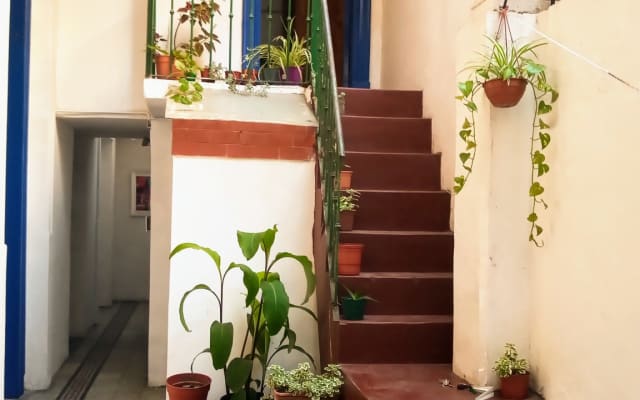 Comfortable room, in a shared house, in the center of the capital.