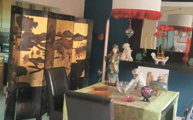 Sehr komfortables Haus und 2 Straßen vom Zentrum entfernt