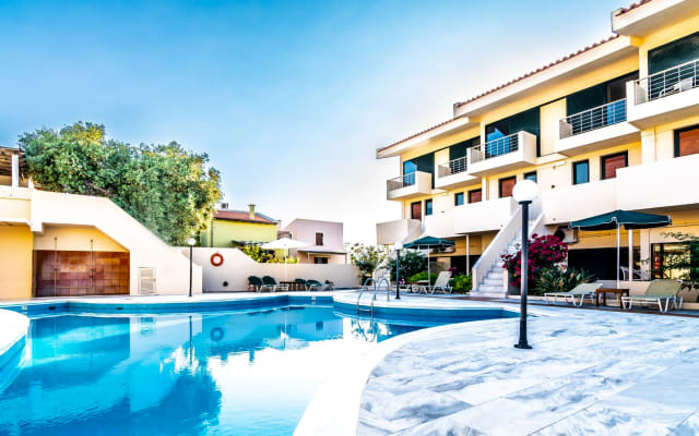 Apartamento com vista para o mar no hotel Orestis