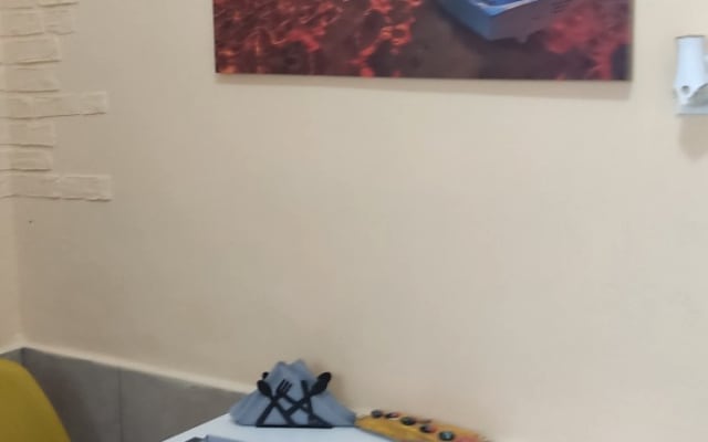 pequeno apartamento no centro da cidade de Varkiza