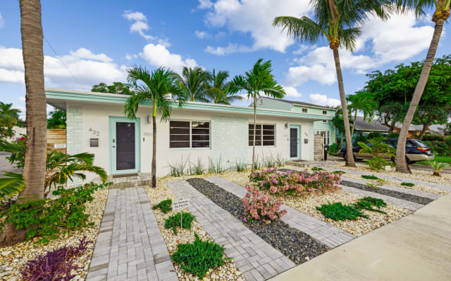 Bungalow moderno no centro da cidade - Pátio privado e perto da praia