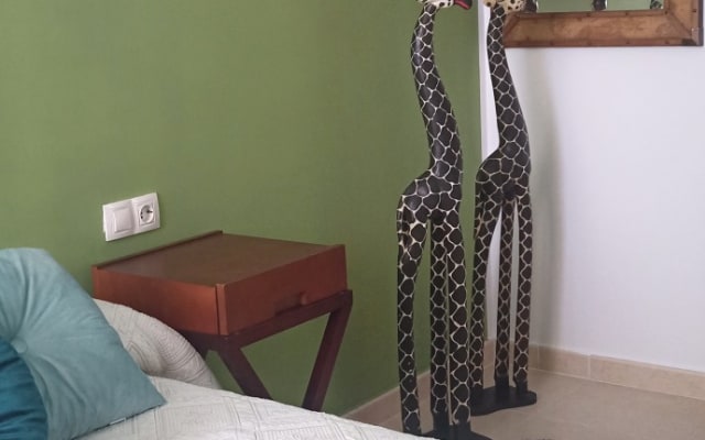 Quarto privado num apartamento a 5 minutos da zona ambiental.