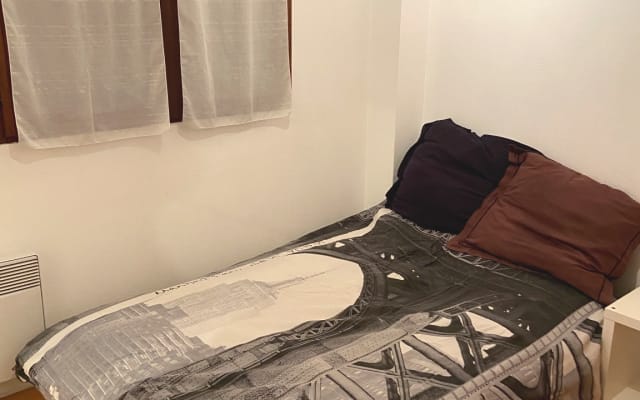 Room on the north side, cagnes sur mer