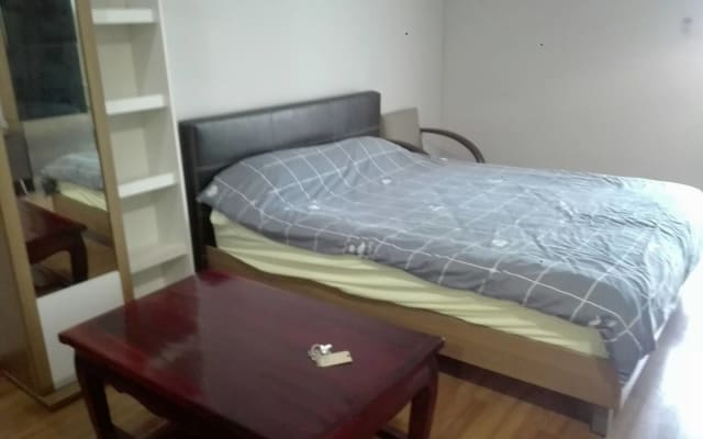 Condomínio da paz perto da cidade de Banguecoque Viajando facilmente...