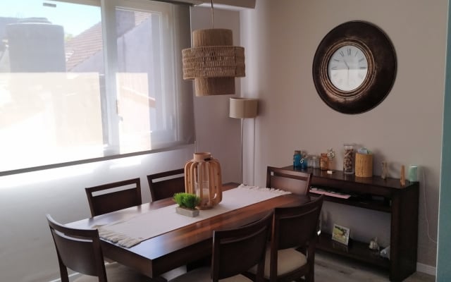 excelente PH situado en el barrio de Chauvin. Habitación doble privada.
