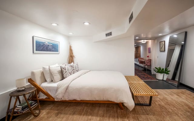 Charming LGBTQ+ Hosted Studio in the Heart of Columbia Heights