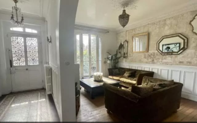 Casa vintage e artistica, sobborgo di Parigi