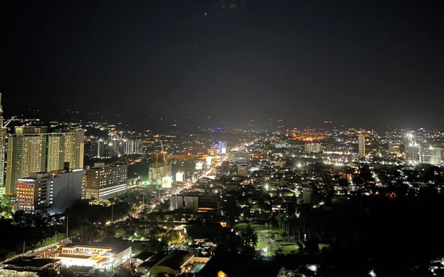 Il s'agit d'un magnifique condominium au cœur de la ville de Cebu.