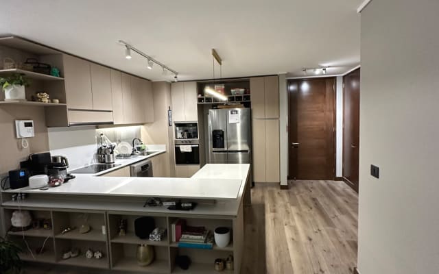 Lindo apartamento em Las Condes. Muito perto da rede de metro