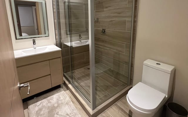 Privatzimmer mit Bad in bester Lage in Polanco