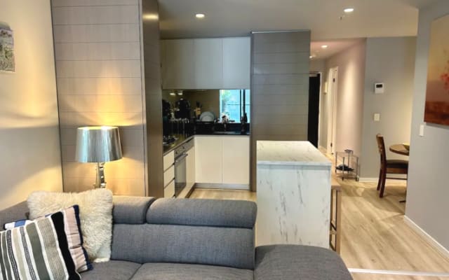 Riverside luxury ensuite private room in Abbotsford