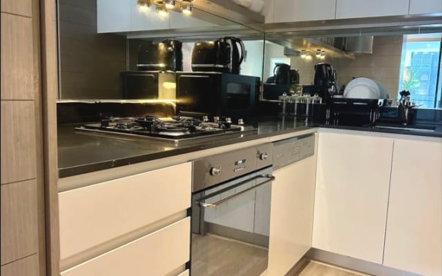 Riverside luxury ensuite private room in Abbotsford