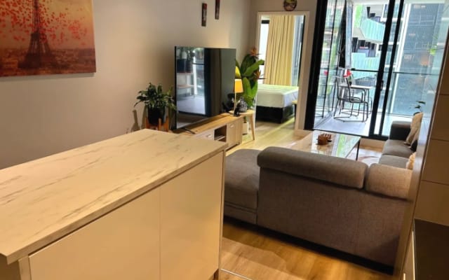 Riverside luxury ensuite private room in Abbotsford